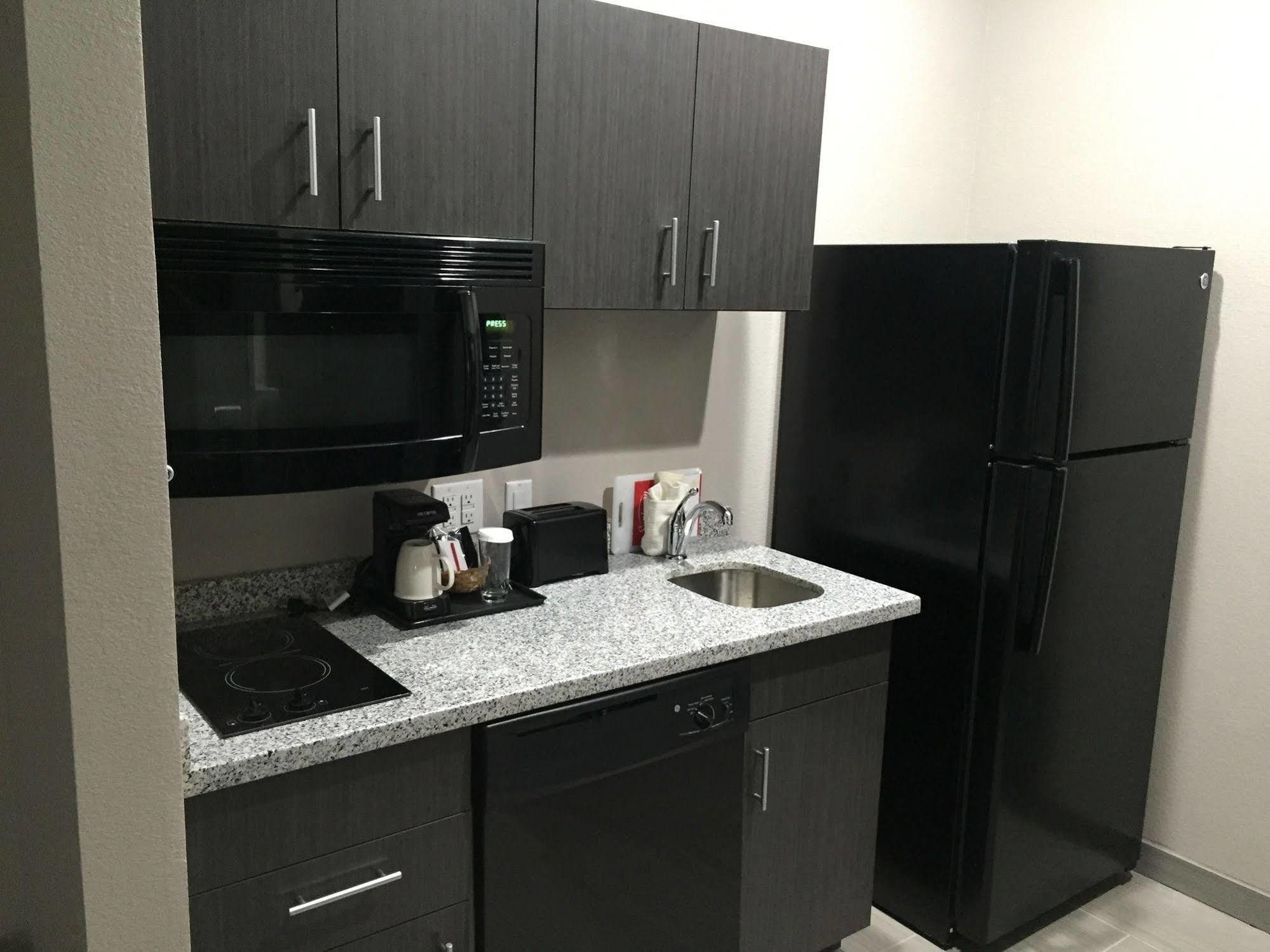 Mainstay Suites Odessa Exteriör bild